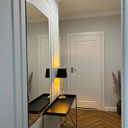 Bella Casa Luxury Apartament Radom Luaran gambar